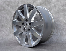 Laden Sie das Bild in den Galerie-Viewer, 1x Alufelge 17 Zoll 8.0" 5x112 38ET Glanz Silber 2114013502 Mercedes-Benz W211 FEL5319485287rh