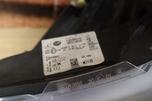 Laden Sie das Bild in den Galerie-Viewer, Frontscheinwerfer Mercedes-Benz Vito W447 A4479069700 LED Rechts oder Links