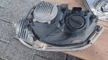 Laden Sie das Bild in den Galerie-Viewer, Frontscheinwerfer Mercedes-Benz A0008203239 Vorderseite Scheinwerfer Headlight SCH9416439953kt