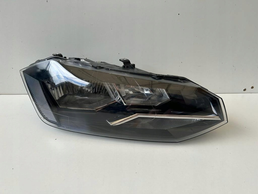 Frontscheinwerfer VW Polo 2G1941006 90099317 Rechts Scheinwerfer Headlight