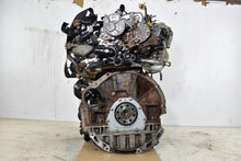 Load image into Gallery viewer, Motor Nissan X-Trail I Qashqai M9R833 2.0 DCI 173PS 138TKm 2007 Diesel Komplett MOT8839564493vo