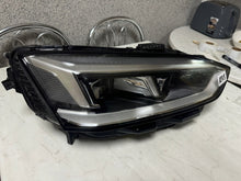 Laden Sie das Bild in den Galerie-Viewer, Frontscheinwerfer Audi A5 9856326 Xenon Rechts Scheinwerfer Headlight SCH3227051553hk