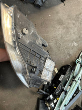 Laden Sie das Bild in den Galerie-Viewer, Frontscheinwerfer VW Passat 3C0941752G Xenon Rechts Scheinwerfer Headlight