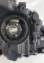 Load image into Gallery viewer, Frontscheinwerfer Toyota Yaris Links Scheinwerfer Headlight