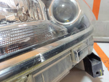 Laden Sie das Bild in den Galerie-Viewer, Frontscheinwerfer Ford Ranger Links Scheinwerfer Headlight