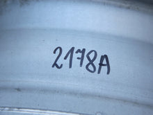 Laden Sie das Bild in den Galerie-Viewer, 1x Alufelge 15 Zoll 6.0&quot; 4x100 45ET HL16936A Toyota Corolla Rim Wheel