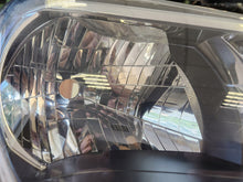 Load image into Gallery viewer, Frontscheinwerfer Toyota Yaris Rechts Scheinwerfer Headlight