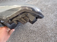 Load image into Gallery viewer, Frontscheinwerfer Toyota Yaris LED Rechts Scheinwerfer Headlight