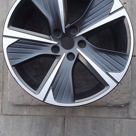 1x Alufelge 18 Zoll 8.0