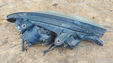 Laden Sie das Bild in den Galerie-Viewer, Frontscheinwerfer Hyundai Tiburon Coupe Links Scheinwerfer Headlight SCH2653632699hu