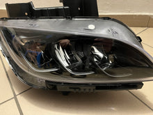 Laden Sie das Bild in den Galerie-Viewer, Frontscheinwerfer Hyundai Kona 92102-J9630 Rechts Scheinwerfer Headlight