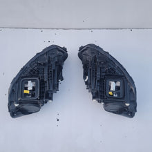 Load image into Gallery viewer, Frontscheinwerfer Mercedes-Benz W177 W1779065600 Xenon Rechts oder Links SCH5153944543wr