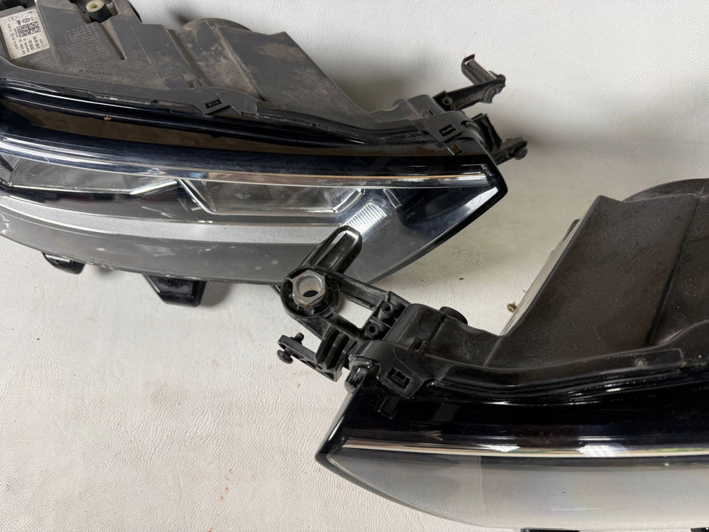 Frontscheinwerfer VW T-Roc 2GA941005B 90136432 Ein Stück (Rechts oder Links) SCH2804386622rr