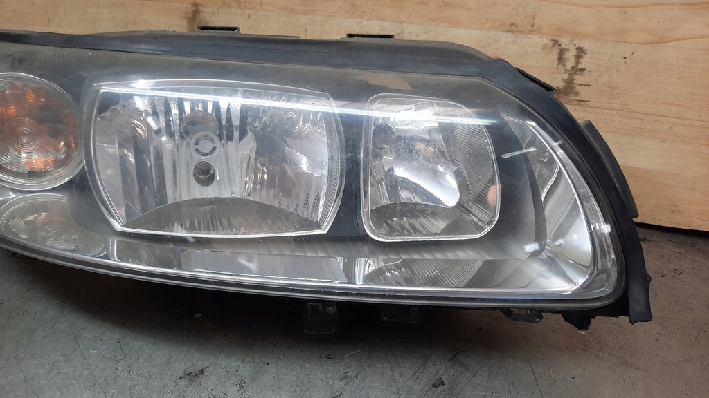 Frontscheinwerfer Volvo S60 V70 30648209 Rechts Scheinwerfer Headlight