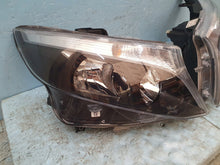 Laden Sie das Bild in den Galerie-Viewer, Frontscheinwerfer Mercedes-Benz Vito W447 A4479067800 Rechts oder Links