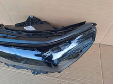 Laden Sie das Bild in den Galerie-Viewer, Frontscheinwerfer BMW 5 0301128237 A95A798D711LE22A6494 Links Headlight SCH7439066001zn
