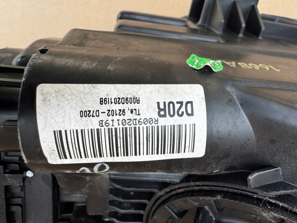 Frontscheinwerfer Hyundai Tucson 92102-D7200 Rechts Scheinwerfer Headlight SCH6591976172hn