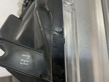 Laden Sie das Bild in den Galerie-Viewer, Frontscheinwerfer Toyota Hilux VIII Links Scheinwerfer Headlight SCH1840148178bv