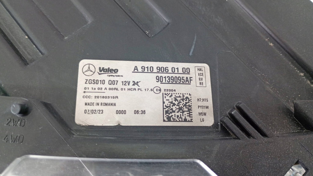 Frontscheinwerfer Mercedes-Benz Sprinter A9109060100 Rechts Headlight SCH9550479613pa