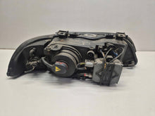 Laden Sie das Bild in den Galerie-Viewer, Frontscheinwerfer BMW 5 E39 AYN7282 Links Scheinwerfer Headlight SCH6075538120ws
