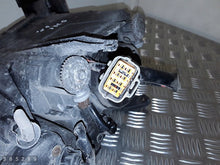 Load image into Gallery viewer, Frontscheinwerfer Mazda 2 3M7113W029AF Rechts Scheinwerfer Headlight SCH2670089321cv