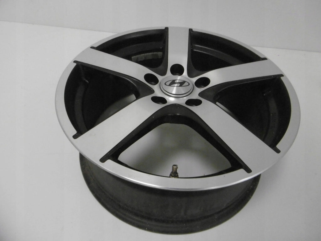 1x Alufelge 17 Zoll 7.0" 5x114.3 48ET KBA48060 Hyundai Rim Wheel