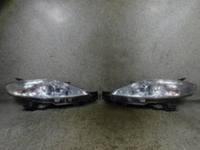Laden Sie das Bild in den Galerie-Viewer, Frontscheinwerfer Mazda 5 Ein Satz Scheinwerfer Headlight SCH6795869178ag