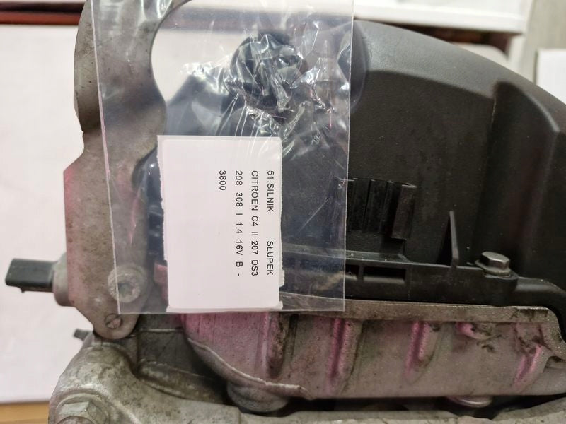 Motor Peugeot 308 I 10FGAH 1.4 Benzin Engine Unkomplett