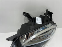 Laden Sie das Bild in den Galerie-Viewer, Frontscheinwerfer Renault Twingo III 260600966R Links Scheinwerfer Headlight