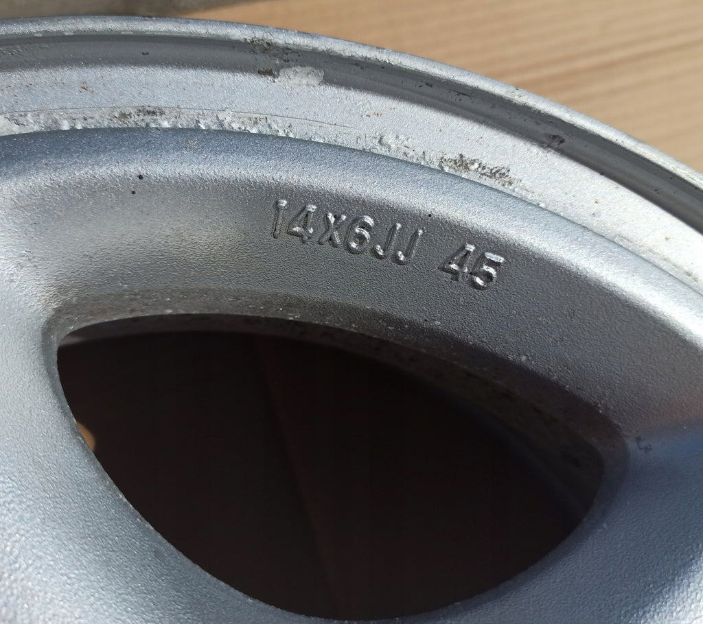 4x Alufelge 14 Zoll 5x100 45ET Glanz Silber Toyota Rim Wheel FEL8708397397qg