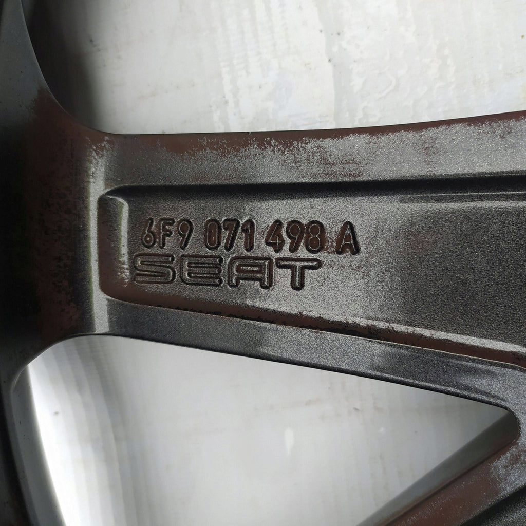 1x Alufelge 18 Zoll 7.0" 5x100 47ET Glanz Schwarz 6F9071498A Seat Arona Kj7 FEL2121371239rt