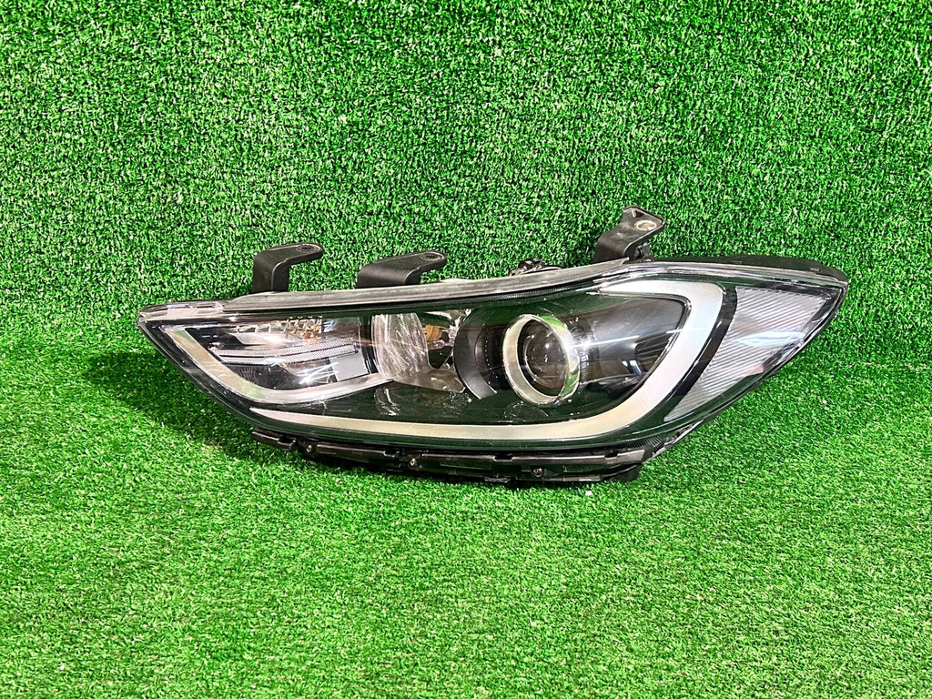 Frontscheinwerfer Hyundai Elantra 92101-F2100 LED Links Scheinwerfer Headlight