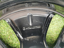 Laden Sie das Bild in den Galerie-Viewer, 1x Alufelge 17 Zoll 7.0" 5x112 44 5ET Glanz Schwarz A2064017100 Mercedes-Benz FEL1305419655ik