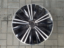 Laden Sie das Bild in den Galerie-Viewer, 1x Alufelge 18 Zoll 7.0" 5x112 43ET Glanz Schwarz 5NA601025A VW Tiguan Rim Wheel FEL1845290039cu