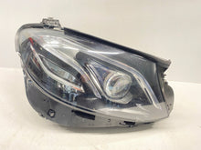Laden Sie das Bild in den Galerie-Viewer, Frontscheinwerfer Mercedes-Benz W213 A2139069608 A2139062606 LED Rechts SCH6958267835nl