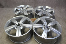 Laden Sie das Bild in den Galerie-Viewer, 4x Alufelge 20 Zoll 9.0" 5x112 38ET Glanz Silber 4KE601025S Audi E-Tron FEL4610650796mn