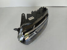 Laden Sie das Bild in den Galerie-Viewer, Frontscheinwerfer Dacia Duster 260602515R Full LED Ein Stück (Rechts oder Links)