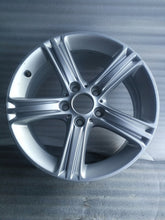 Laden Sie das Bild in den Galerie-Viewer, 1x Alufelge 17 Zoll 7.5" 5x120 37ET BMW 1 Rim Wheel FEL5599314310xl