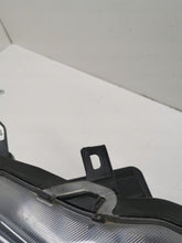 Laden Sie das Bild in den Galerie-Viewer, Frontscheinwerfer Toyota 4 Yaris EUK0-8 LED Links Scheinwerfer Headlight