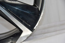 Laden Sie das Bild in den Galerie-Viewer, 1x Alufelge 17 Zoll 7.5&quot; 5x108 44ET Glanz Silber 9847065380 Opel Astra L Iii