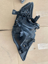 Load image into Gallery viewer, Frontscheinwerfer Honda City P5658 Ein Stück (Rechts oder Links) Headlight