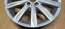 Load image into Gallery viewer, 1x Alufelge 17 Zoll 6.5&quot; 5x112 48,5ET Glanz Silber 5TA601025J Vw Rim Wheel