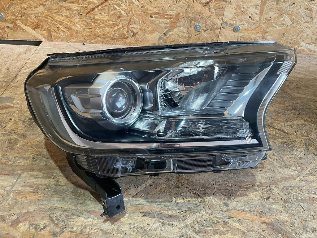 Frontscheinwerfer Ford Ranger A2048204439 030127028204 Xenon Rechts Headlight