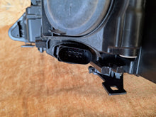 Laden Sie das Bild in den Galerie-Viewer, Frontscheinwerfer Audi A4 8KO941005C Xenon Links Scheinwerfer Headlight