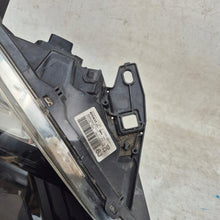 Laden Sie das Bild in den Galerie-Viewer, Frontscheinwerfer Renault Scenic 260100023R Rechts Scheinwerfer Headlight SCH7799189572dd