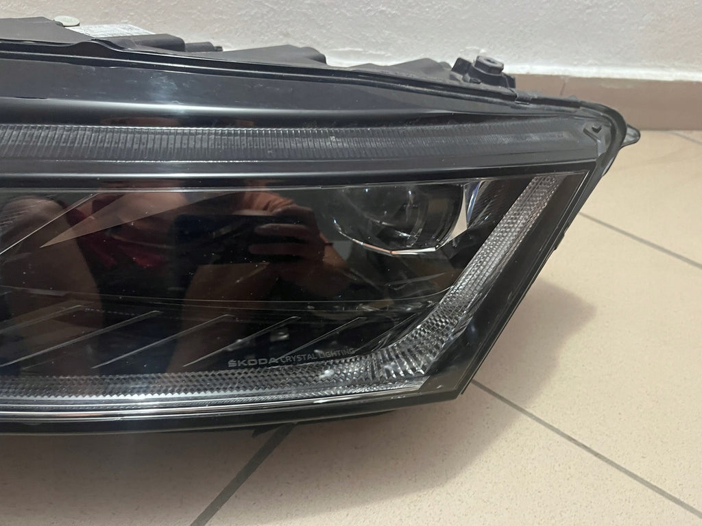 Frontscheinwerfer Skoda Octavia IV 5E4941015A LED Links Scheinwerfer Headlight SCH2829612370es
