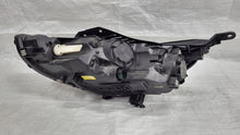 Laden Sie das Bild in den Galerie-Viewer, Frontscheinwerfer Hyundai I30 III 92102-G4020 Rechts Scheinwerfer Headlight