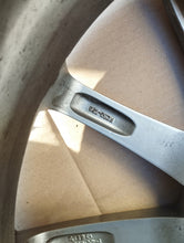 Laden Sie das Bild in den Galerie-Viewer, 1x Alufelge 18 Zoll 7.5&quot; 5x108 KBA52239 Ford Rim Wheel