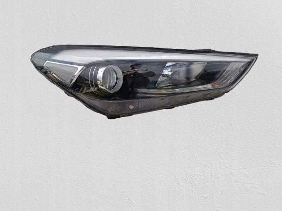 Frontscheinwerfer Hyundai Tucson 92102D7000 Rechts Scheinwerfer Headlight SCH7998249640vt