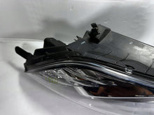 Laden Sie das Bild in den Galerie-Viewer, Frontscheinwerfer Hyundai Ix20 92101-1KXXX Ein Satz Scheinwerfer Headlight SCH8652609818sj